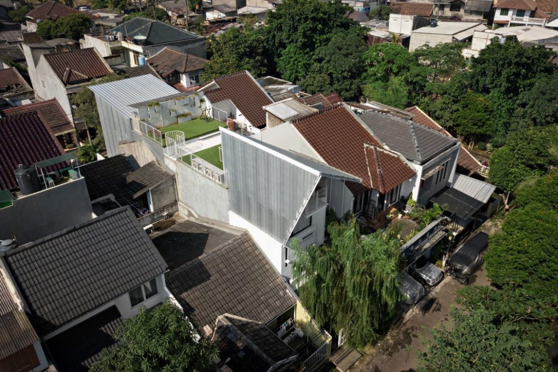 Rumah Gerbong - World Buildings Directory | Architecture Search Engine